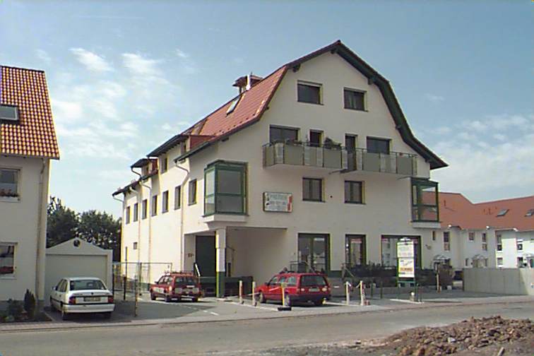 front1.jpg (14110 Byte)